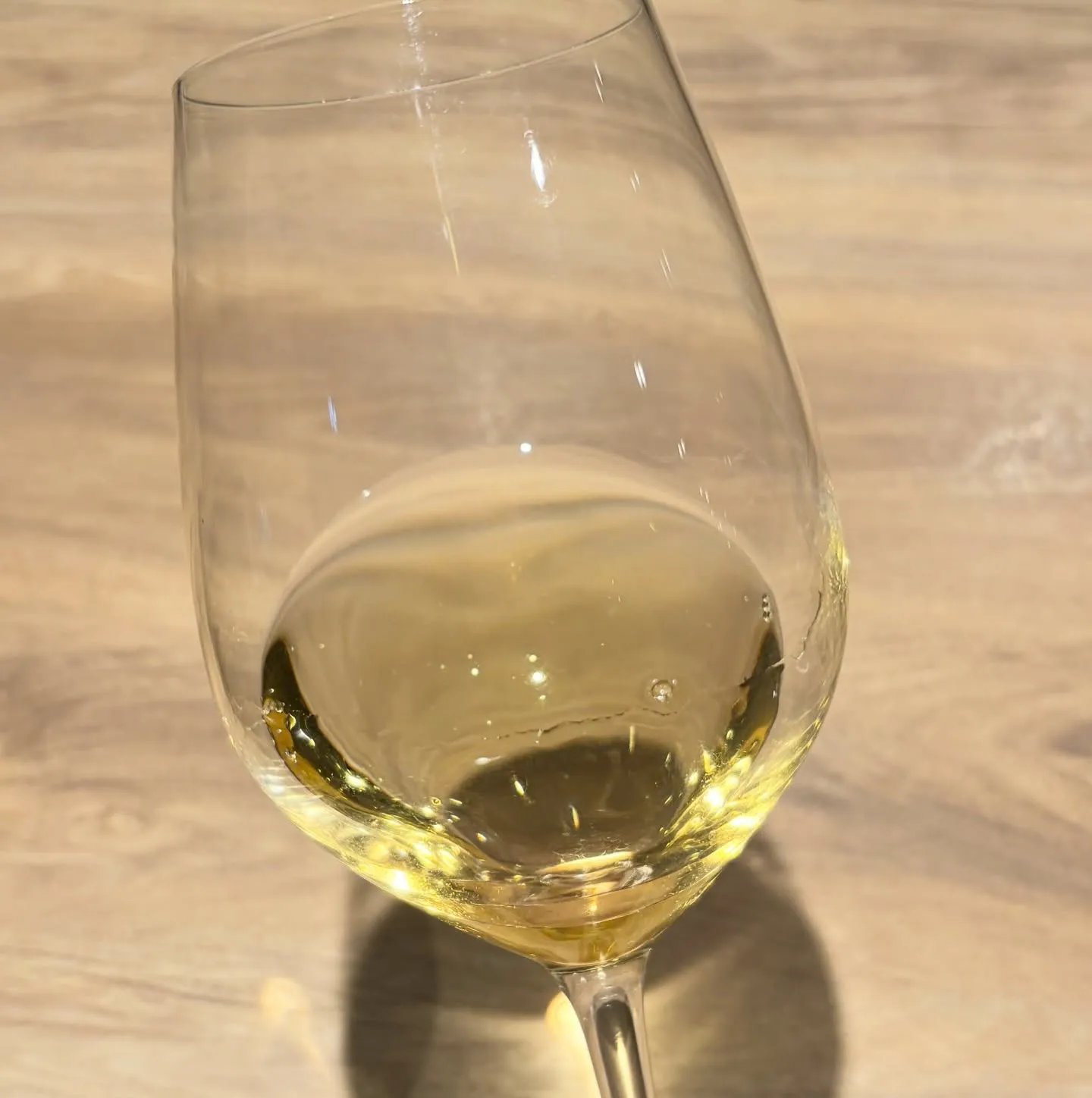 こんばんは、シャンブルアスリール清水です!